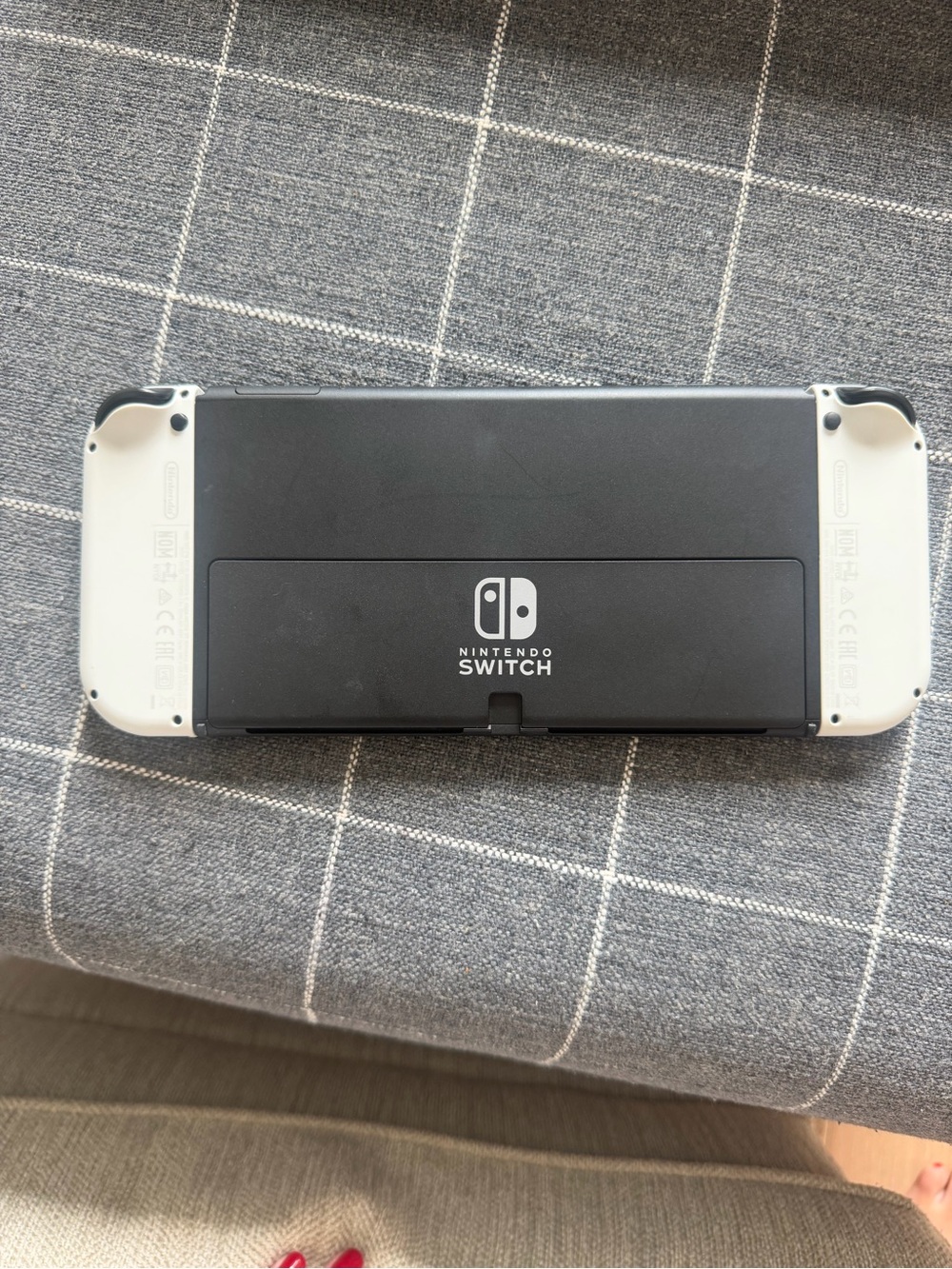 Nintendo Switch OLED - White Joy‑Con Handheld Console - Picture 3 of 4